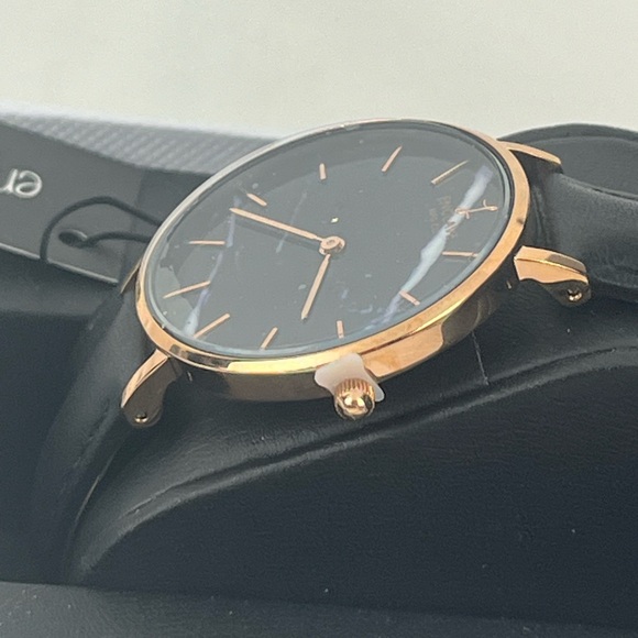 Enclave Gossamer Classic Round
Analog Wrist Watch for Women - Picture 3 of 6